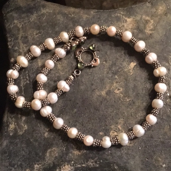 Fresh Water Pearl Necklace - Picture 2 of 5